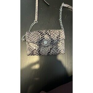 Michael Kors Silver/ Platinum Snake Print Crossbody Card Holder Wallet